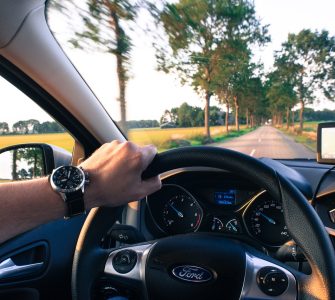 véhicule jeune conducteur